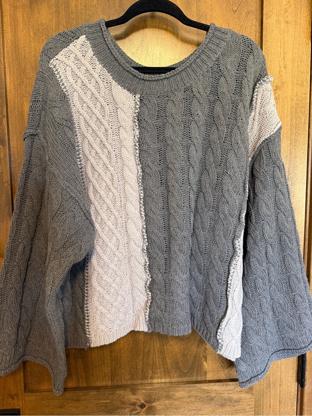 POL GRAY SWEATER - NEW - size L